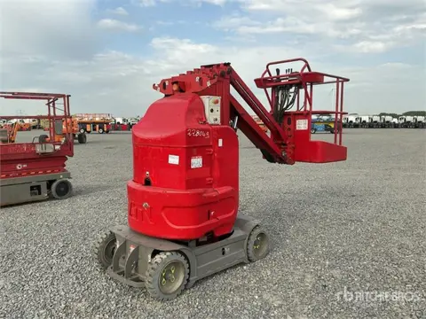 Vertical Mast Lift