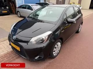 Toyota Yaris 1.5 Full Hybrid Aspiration 184.091km NAP Dealer onderhouden Leuke Nederlandse auto met 