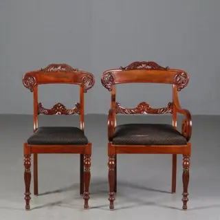 6 eetkamerstoelen + 1 armstoel  incl. bekleding naar wens ca. 1835