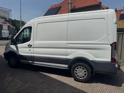 Ford Transit 330 2.0 TDCI L2H2 Zeer mooi