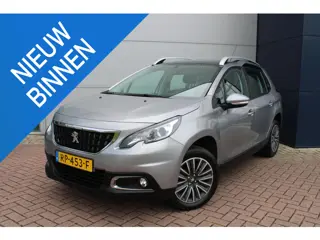 Peugeot 2008 1.2 PureTech 110pk Blue Lion Airco Navi Carplay Panoramadak Trekhaak Dealer onderhouden