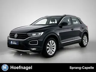 Volkswagen T-Roc 1.5 TSI Sport | Trekhaak | Camera | CarPlay | Stoel-/Stuuverwarming | Adaptive Crui