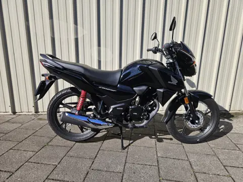 Honda CB 125 F (bj 2025)