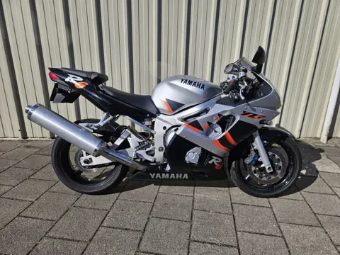 Yamaha R6 LAGE KM STAND (bj 1999)