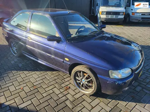 Ford Escort 1.8 Formule-1 senna Edition 3drs