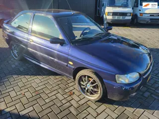 Ford Escort 1.8 Formule-1 senna Edition 3drs