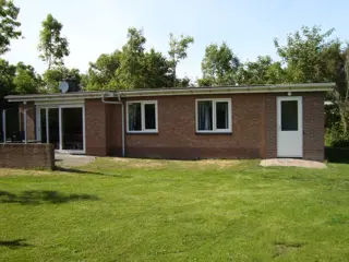 Comfortabel vakantiehuis met riante tuin en veel privacy