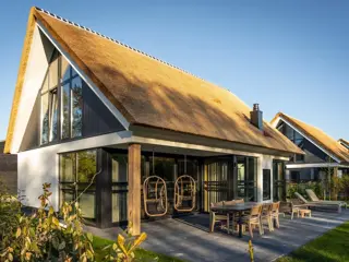 Luxe vakantievilla met privé sauna op korte afstand van de vuurtoren