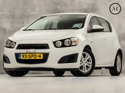 Chevrolet Aveo 1.2 LT (SCHERM, CAMERA, AIRCO, CRUISE, SPORTSTOELEN, PARKEERSENSOREN, NIEUWE APK, NIE