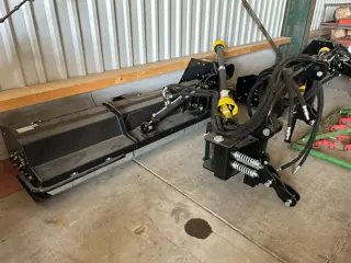 Boxer Verstekklepelmaaier Black 220 (bj 2025)