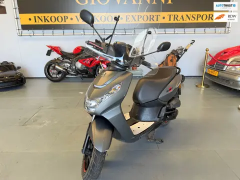 Peugeot Snorscooter Kisbee RS inruil mogelijk