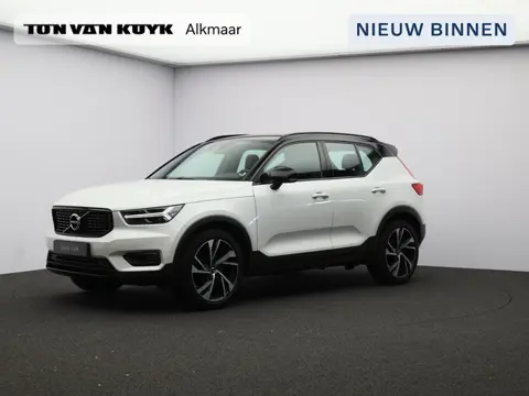 Volvo XC40 2.0 T5 AWD R-Design Intro Edition / Trekhaak / Stoel- + stuurwielverwarming / Pilot Assis