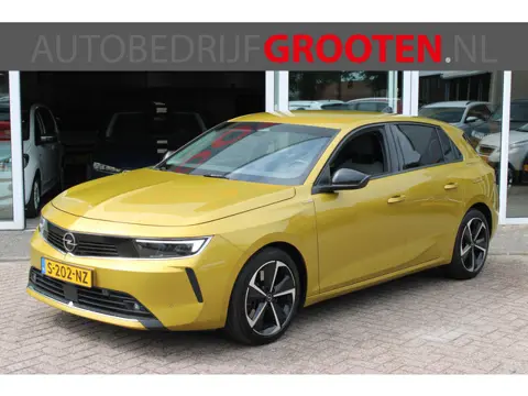 Opel Astra 1.6 Hybrid Business Edition (bj 2023, automaat)