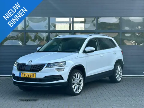 SKODA KAROQ 1.5 TSI ACT STYLE BUSINESS I AUTOMAAT I TREKHAAK I SPORTSTOELEN I P-CAMERA