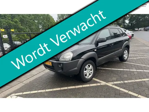 Hyundai Tucson 2.0i Style 142pk Clima Cruise Trekhaak 1400kg. Historie