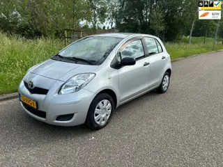 Toyota Yaris 1.0 VVTi Acces