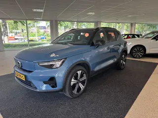 Volvo XC40 Recharge Core (bj 2022, automaat)