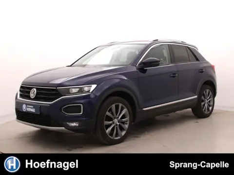 Volkswagen T-Roc 1.5 TSI Sport | Trekhaak | Adaptive Cruise | Camera | Stoelverwarming | CarPlay |