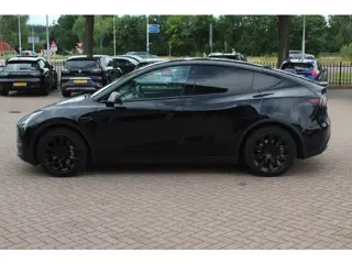 Tesla Model Y Performance AWD 75 kWh / Trekhaak / Autopilot / Panoramadak / Camera / 21'' / Keyless 