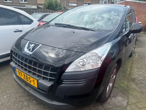 Peugeot 3008 1.6 VTi SR