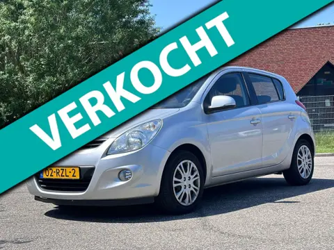 Hyundai I20 1.2i i-Motion 5DR*Ijskoude airco*LM velgen*NAP*APK*Elektrische ramen*