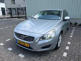 Volvo S60 2.0 D3 Summum|NAP|Clima