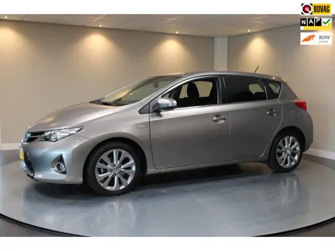 Toyota Auris 1.8 Hybrid Dynamic *1ste Eigenaar/Dealer OH!* Automaat|Camera|Cruise|Navi
