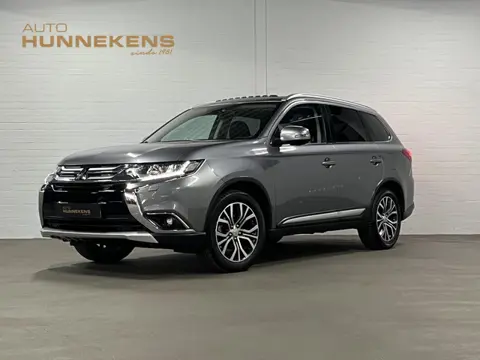 Mitsubishi Outlander 2.0 Instyle 7 persoons | Trekhaak | Open dak | 360 Camera | Stuur-/stoelverwarm