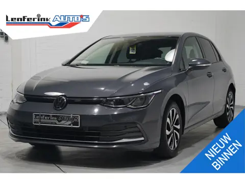 Volkswagen Golf 2.0 TDI Life Navi PDC v+a Stoel-/stuurverwarming Apple Carplay Adaptive cruise