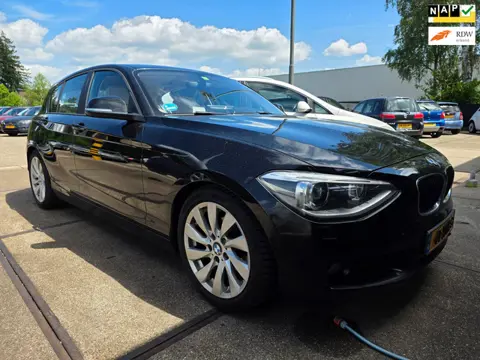 BMW 1-serie 116i Upgrade Edition XENON/leer/AIRCO