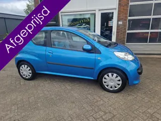 Peugeot 107 1.0-12V "XS" Airco - Isofix - Toerenteller - Elec ramen - Apk 28-06-2027 !!