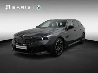 BMW i5 Touring M60 xDrive M Sportpakket Pro | Innovation Pack | Travel Pack | Comfort Pack | Adaptie