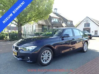 BMW 3-serie 320i Executive AUTOMAAT !! NL-AUTO !! NAVIGATIE/BLUETOOTH/CRUISE