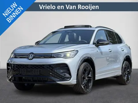 Volkswagen Tiguan 1.5 eHybrid R-Line | Nieuw! | Navi | ACC | Pano | Camera | Interieur Style Pakket 