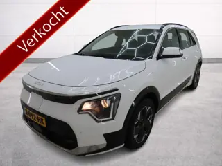 Kia Niro EV DynamicLine 64.8 kWh | SOH 100% ! | 3 Fase laden | Trekhaak | Apple Carplay/Android |  C