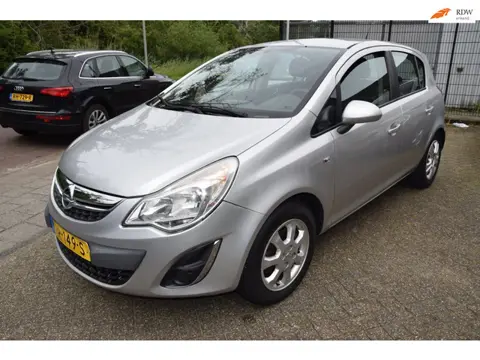 Opel Corsa 1.2-16V Design Edition
