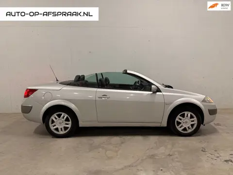 Renault Mégane Coupé-Cabriolet 1.6-16V Automaat Leer Apple Navi