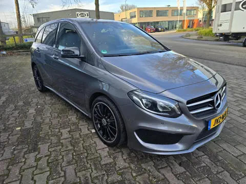 Mercedes-Benz B-Klasse 250 AMG UITVOERING (bj 2017)