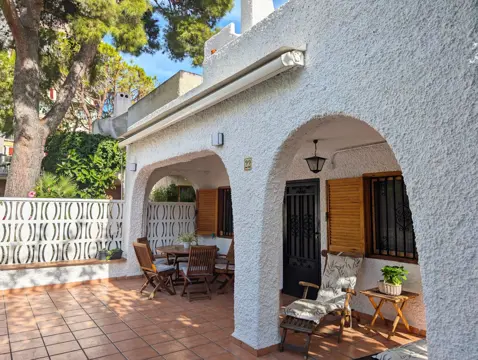 Heerlijk vakantiehuis aan zee (met tuin) nabij Valencia, Spanje