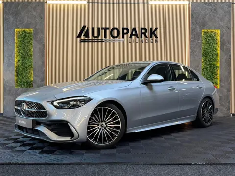 Mercedes-Benz C-klasse 180 AMG Line GARANTIE|CAMERA|DODEHOEK|KEYLESS|19INCH|DEALER ONDERHOUDEN|2022
