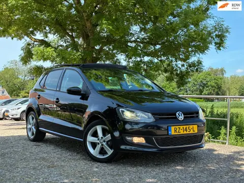 Volkswagen Polo 1.2 TSI Highline | Schuif/kantel dak + Cruise + Clima + Stoel verw. nu € 6.975,-!!!