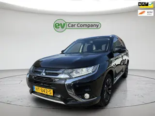 Mitsubishi Outlander 2.0 PHEV Executive Edition | Dealer onderhouden | Trekhaak | Camera | 2e Eigena