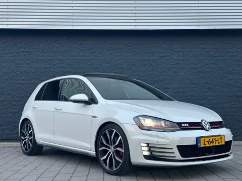 Volkswagen Golf 2.0 TSI GTI Panorama Dynaudio E.Trekhaak Leer ACC