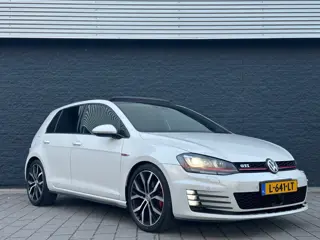Volkswagen Golf 2.0 TSI GTI Panorama Dynaudio E.Trekhaak Leer ACC
