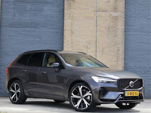Volvo XC60 2.0 T8 PHEV AWD Ultimate Dark Luchtvering | Massage | Pano | Harman/Kardon | Org. NL