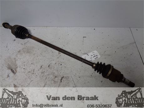 Peugeot 107 1.0 12V 2005-2014 Aandrijfas rechts