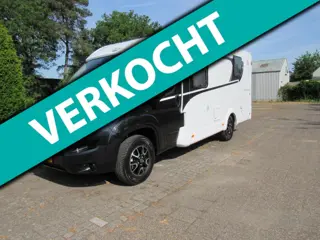 Hymer Carado V339 Europa Edition Zwart Queensbed 15dkm 2022