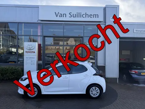 Toyota Yaris 1.5 Hybrid Active (bj 2022, automaat)