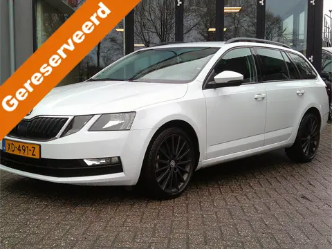 Škoda Octavia Combi 1.0 TSI Greentech Ambition Business Staat in De Krim