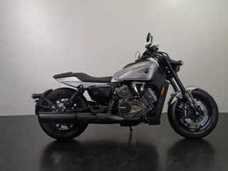 QJMOTOR SRV 600 V4 (bj 2026)